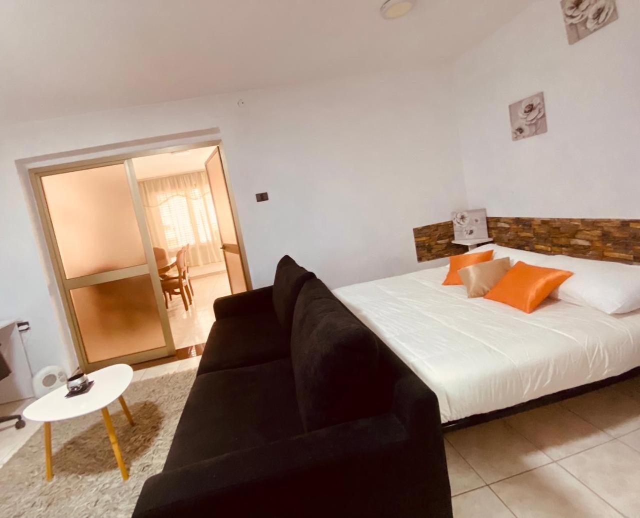 Apartment ติรานา ภายนอก รูปภาพ